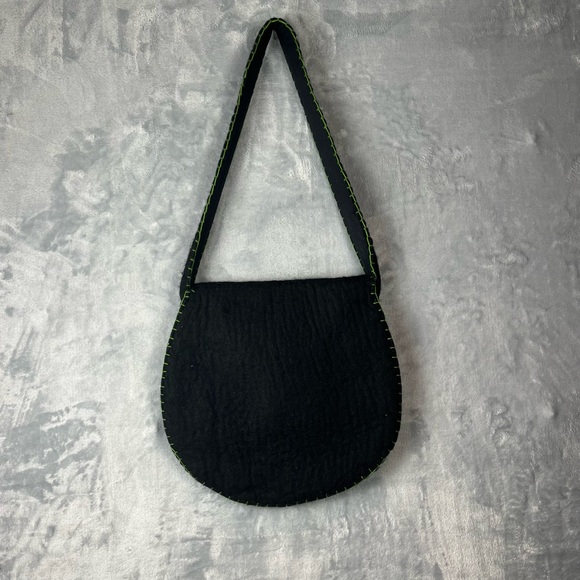 Rising Tide Floral Felted Wool Shoulder Bag Black Multicolor Handmade Nepal Boho - Picture 8 of 16